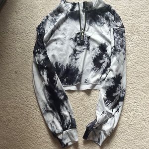 tie dye cropped sweatshirt with shorts